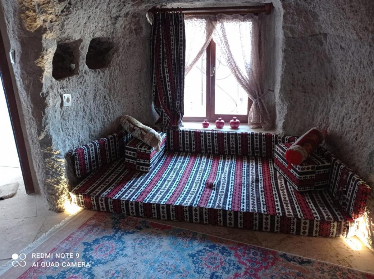 格雷梅Emily Cave House住宿加早餐旅馆 外观 照片